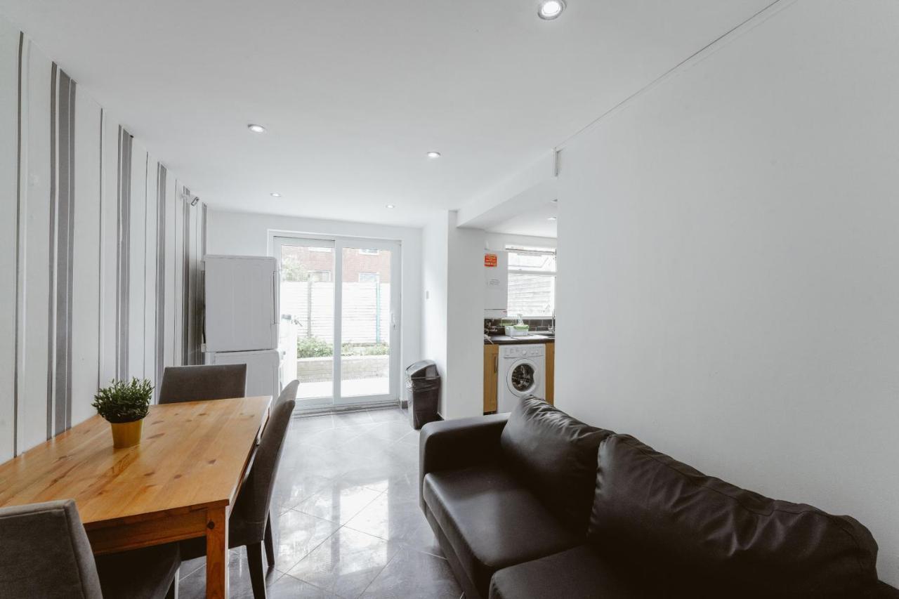 Great Rooms In Stepney Green Station - 12 London Kültér fotó