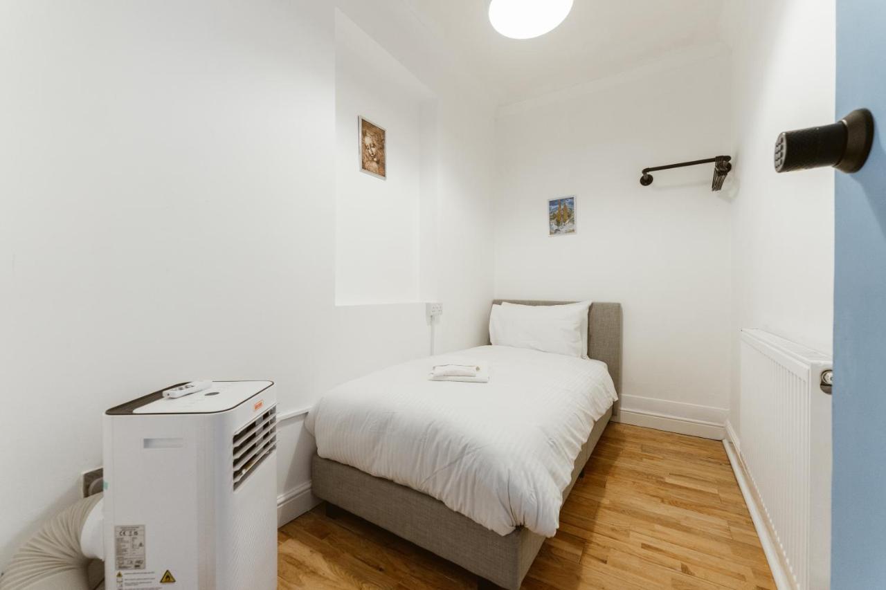 Great Rooms In Stepney Green Station - 12 London Kültér fotó